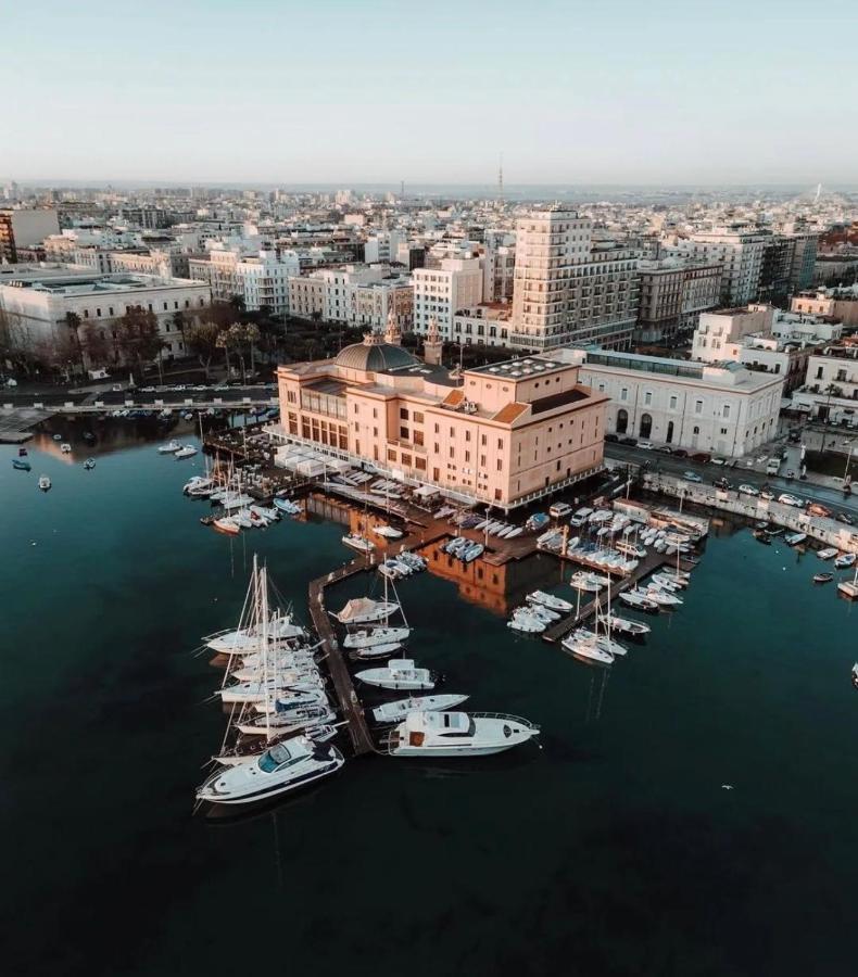 Annamaria - Central Station Charming Accommodation Bari Exterior photo