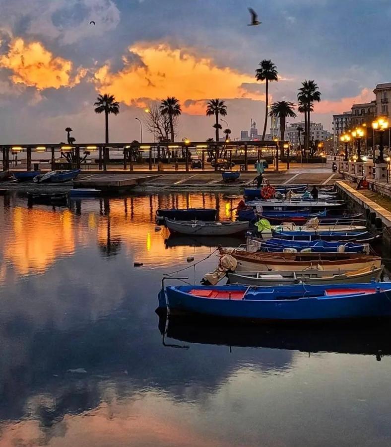 Annamaria - Central Station Charming Accommodation Bari Exterior photo